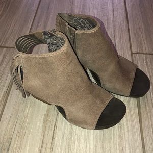 OTBT suede sandals 10